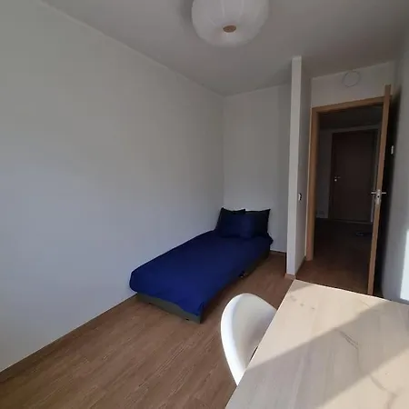Three Bedroom Next To Apartmán