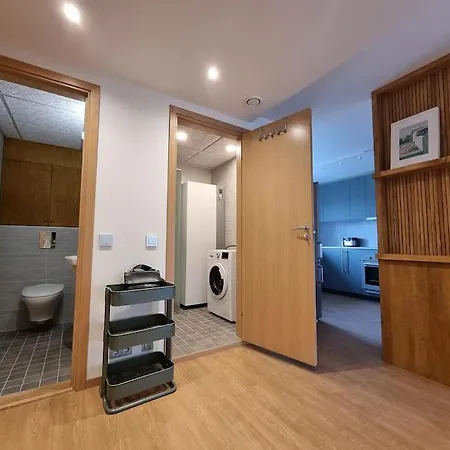 Apartmán Three Bedroom Next To